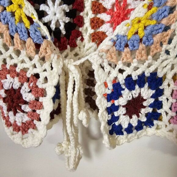 EUC DEBUT MULTICOLOR BOHO CROPPED CROCHET TOP SIZE SMALL / MED - Picture 8 of 14